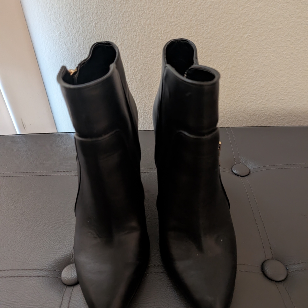 Elegant Black Ankle Boots